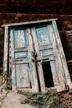 Lainojen Yhdistäminen Ja Velkaantuneen Talouden Hallinta